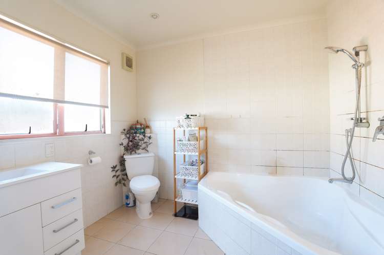 66d Waimumu Road Massey_10