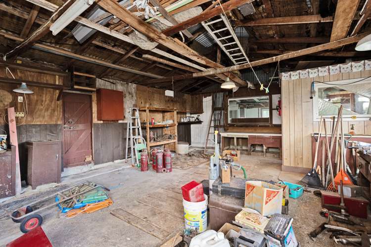 18 Black Road Otatara_21