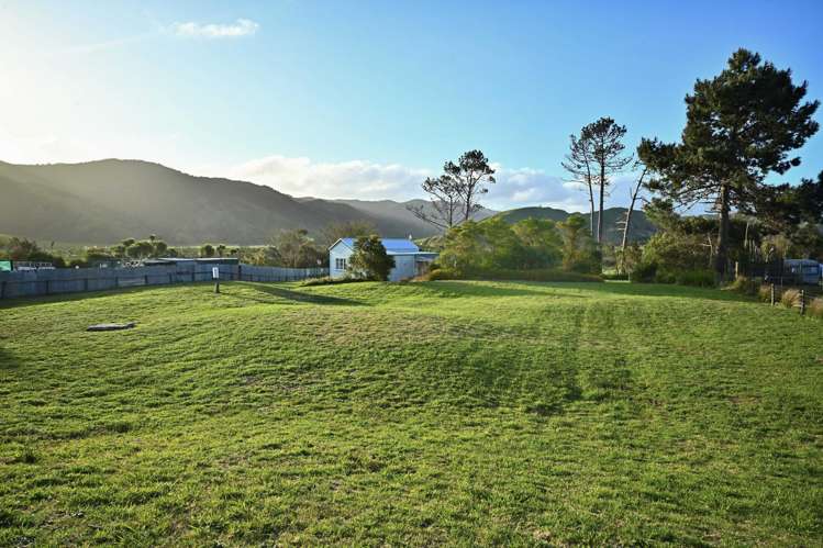 11 YMCA Road Māhia_13