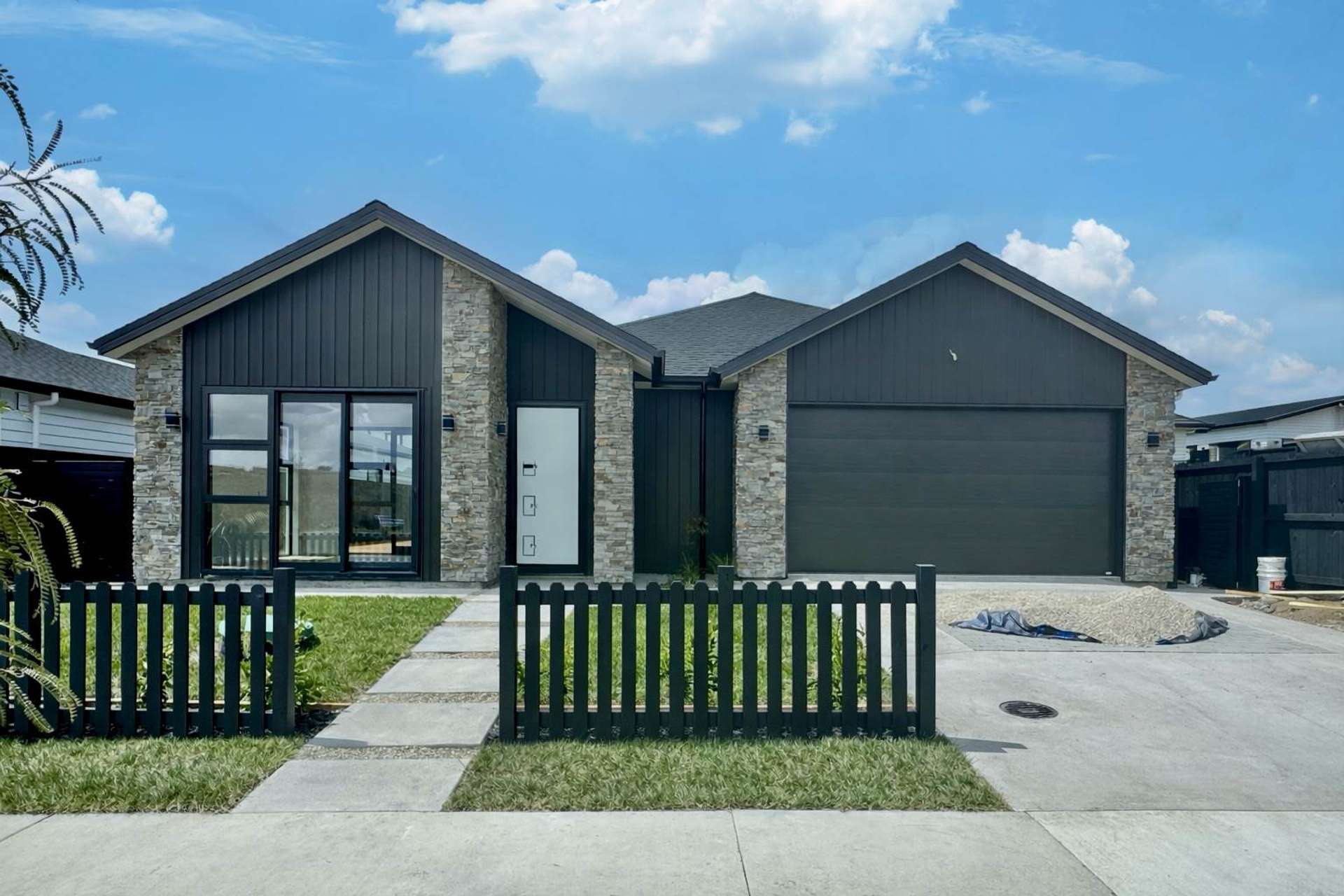 407 Te Taruna Drive Milldale_0