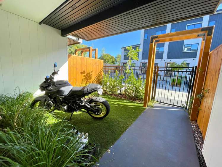 8/61 Matipo Road_0