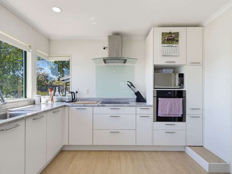 6 Thornlea Drive Welcome Bay_7