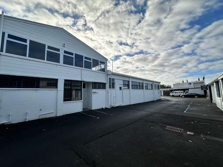 Unit A/124 Felton Mathew Avenue St Johns_13