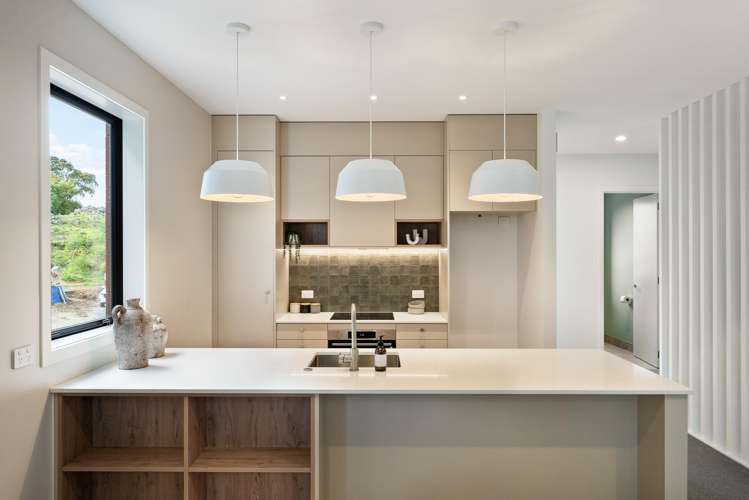 6 Cassino Terrace Mount Albert_2