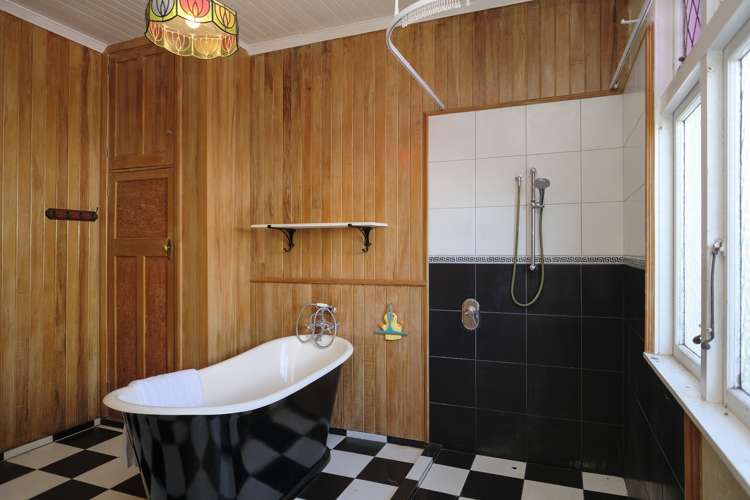 2 Maine Street Dannevirke_18