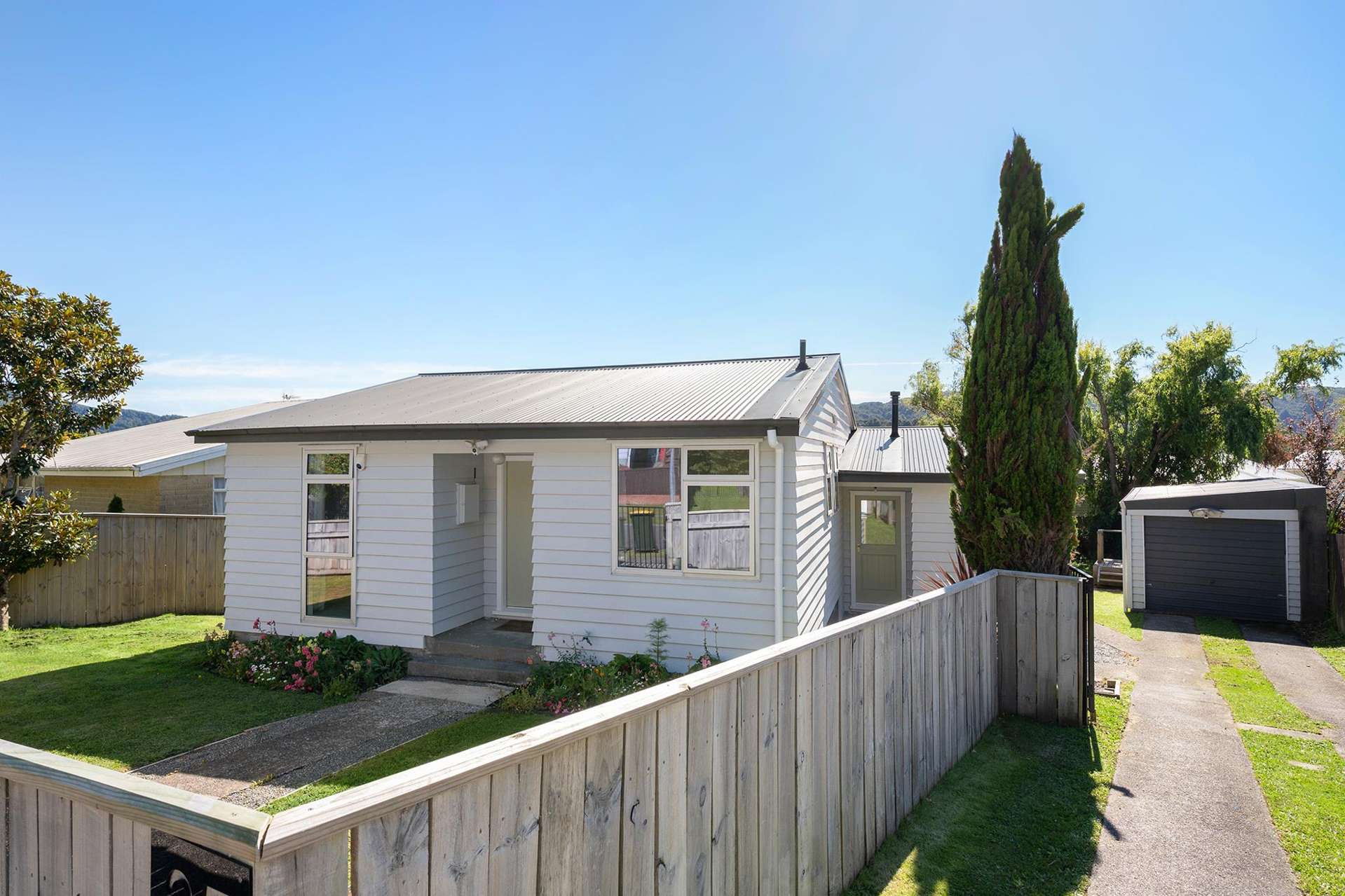 35 Antrim Crescent Wainuiomata_0