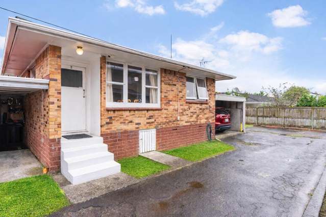 Brick and Tile! 2 bedroom + Utility!