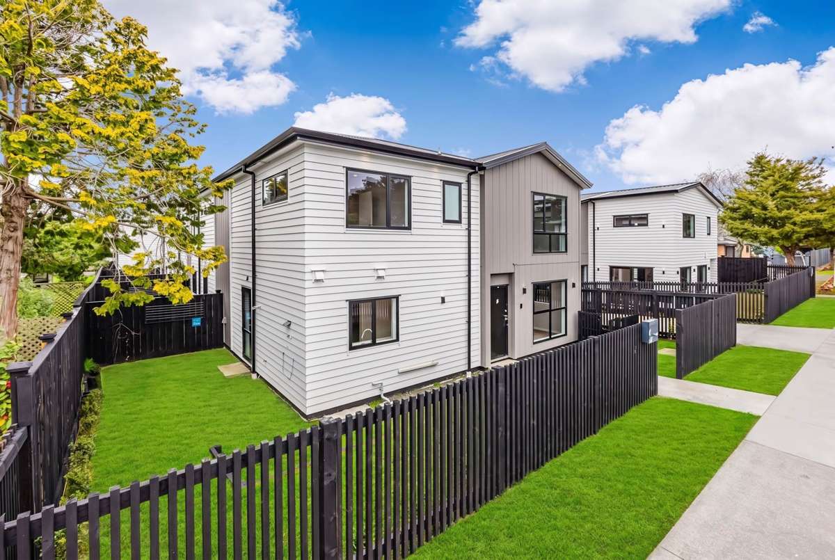 34 West Coast Road_3