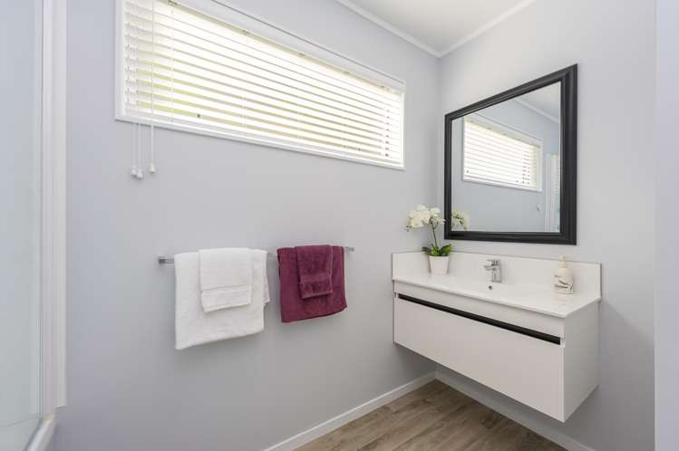 5a Mollyhawk Rise Arkles Bay_16