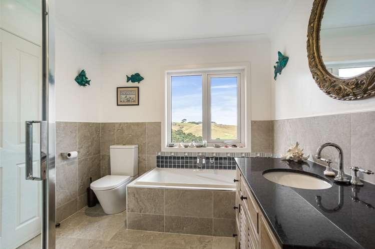 1096f Awhitu Road Pollok_18