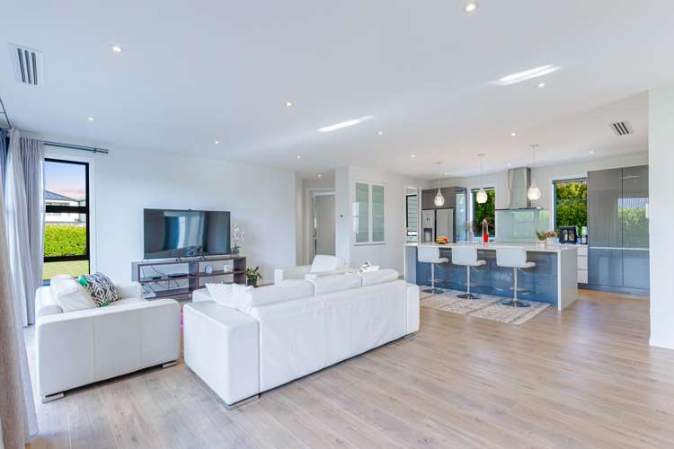 78 Riverhead Point Drive Riverhead_10