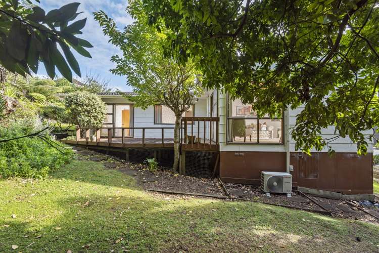 2/725 Beach Road Browns Bay_1