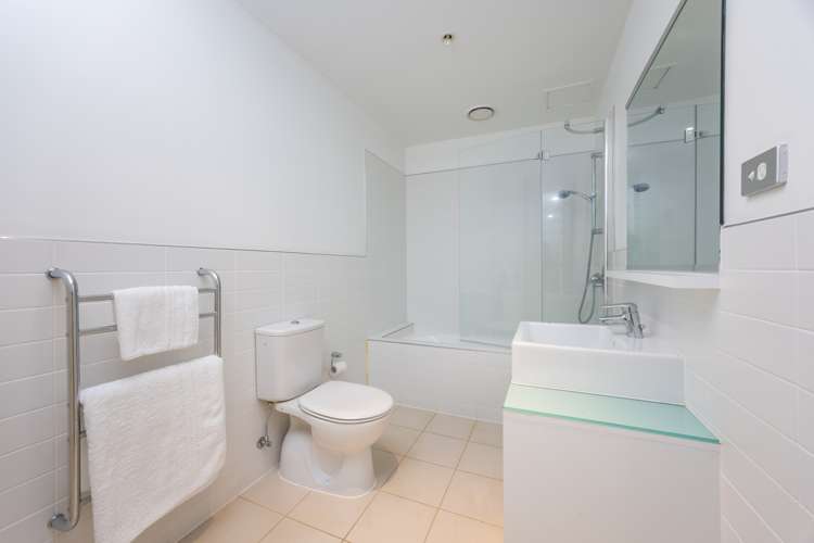 1208/18 Beach Road Auckland Central_6