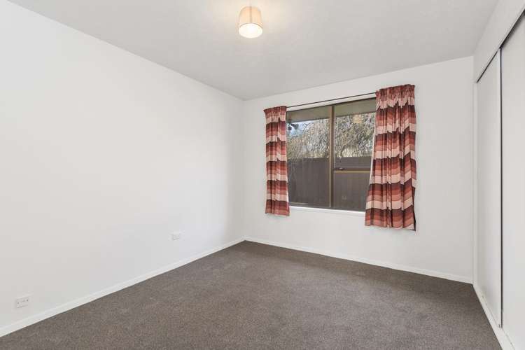 16 Momorangi Crescent Redwood_9