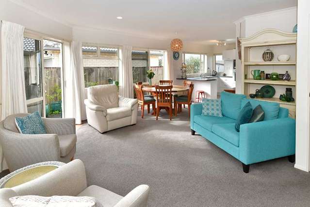 3 Chesterfield Way Orewa_1