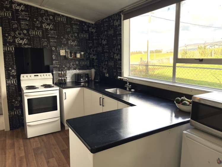 1 Allan Street Clinton and Surrounds_3