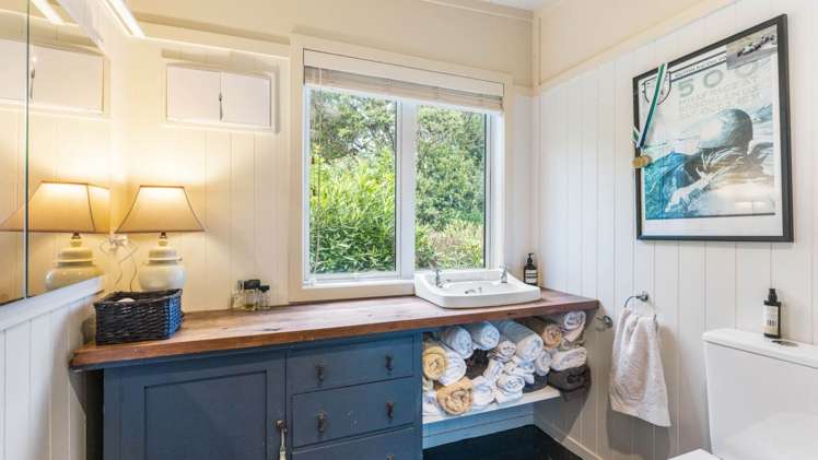 40 Tuakau Bridge-Port Waikato Road Port Waikato_19