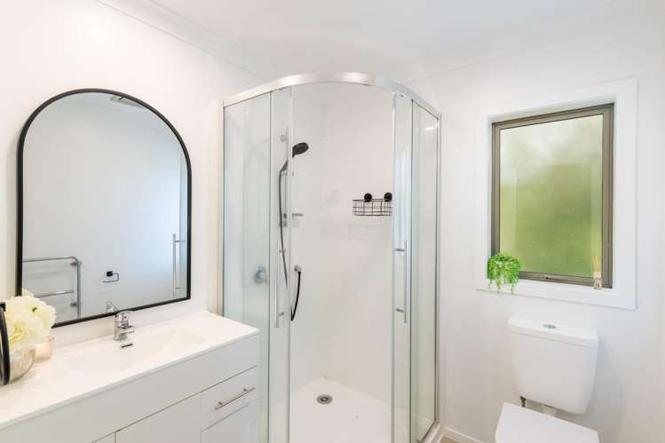 5 McEwen Crescent Riverstone Terraces_5