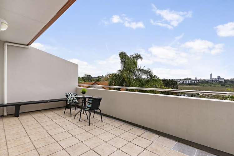 1/48A Exmouth Road Northcote_7