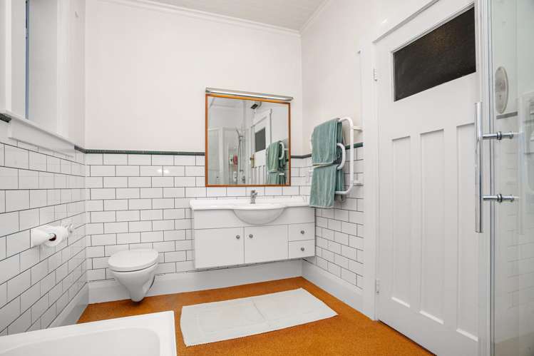 65 Penrose Street Woburn_19
