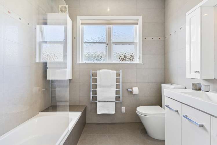 2 Saint Oswalds Road Greenlane_15