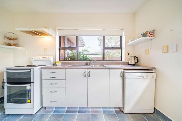 5 California Drive Totara Park_10