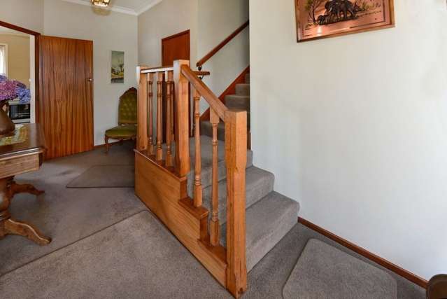 17 Freebairn Street Redwood_3