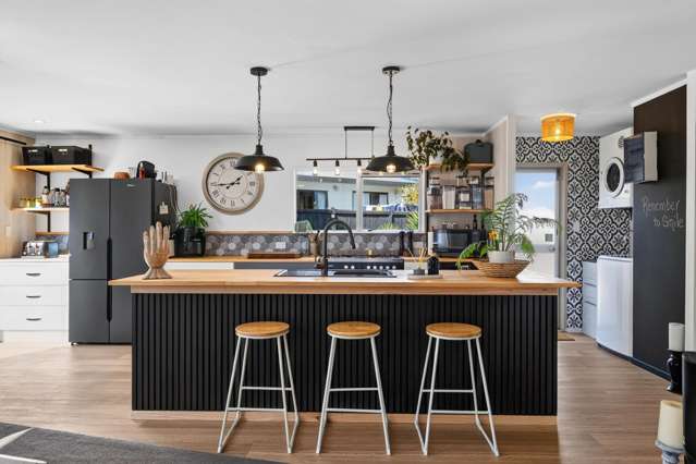Welcome Bay Hidden Gem!