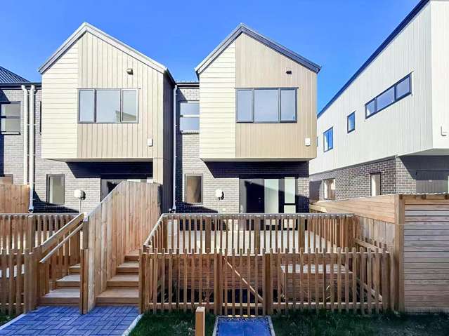 Corner Unit in Onehunga - Just $700,000!