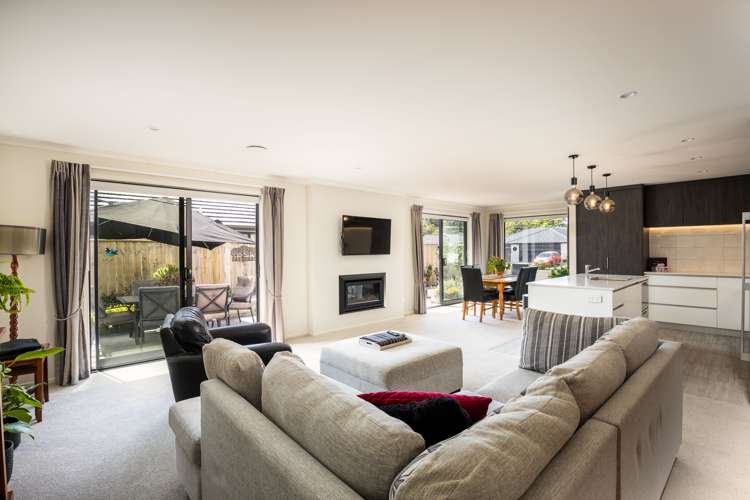 12 Rehua Place Waiwhakaiho_5