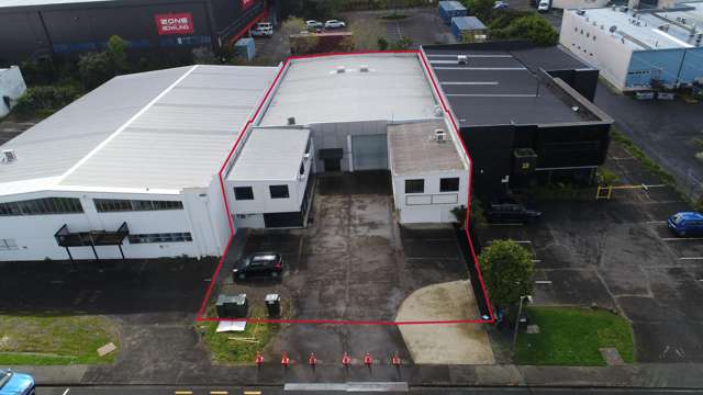 Lease a stand alone industrial building