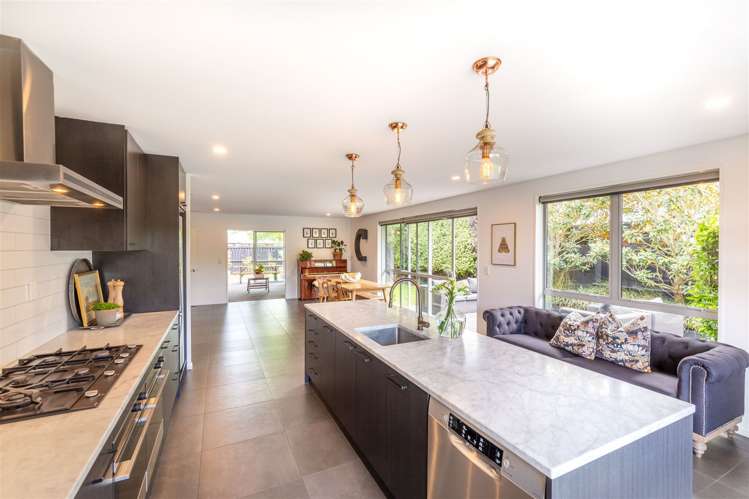 14 Riverwood Boulevard Redwood_7