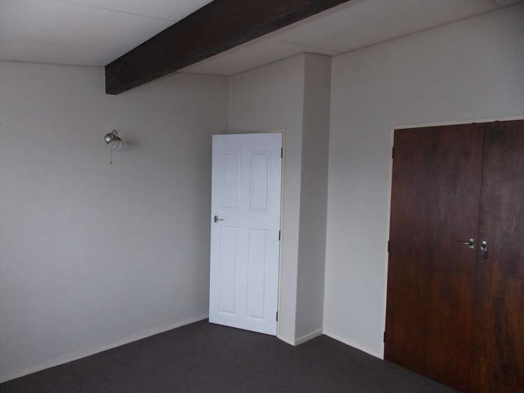 6 Westmere Place Takaro_11