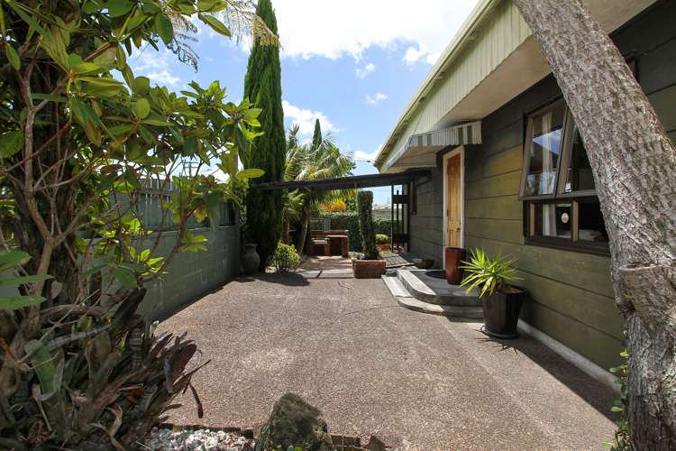 37 Lancaster Road Beach Haven_12