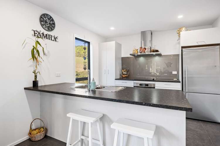 98 Cameron Way Makarau_5