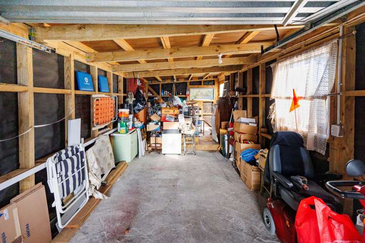 74 Shamrock Street Takaro_17