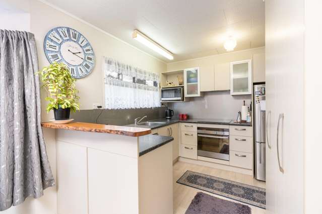 168 Fairway Drive Te Kamo_1