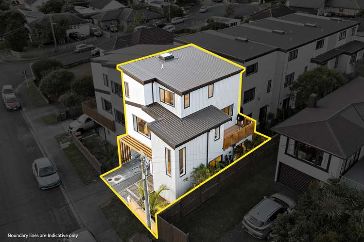 1/3 Haughey Avenue Three Kings_13