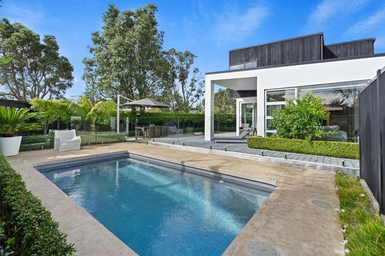 52 Walton Street Red Beach_24