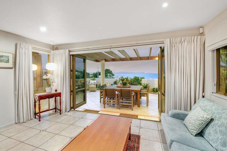 13 Joydon Place Stanmore Bay_7