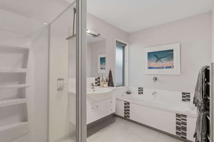5 Carradale Avenue Yaldhurst_18