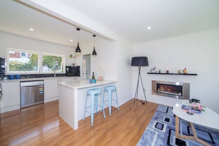 2/34 Alamein Avenue Belmont_10