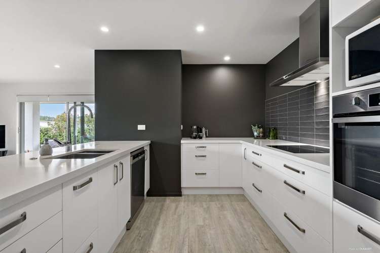 14 Ridge View Crescent Pukekohe_5