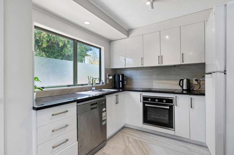 2/4 Gibraltar Street Howick_10