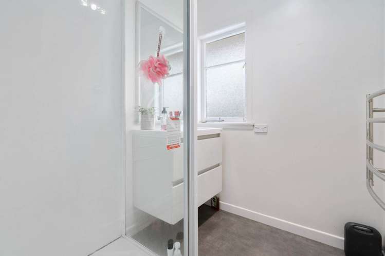 62 Yeovil Road Te Atatu Peninsula_9