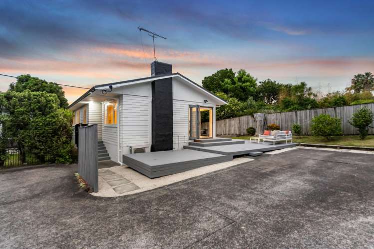 39 Fairclough Road Beach Haven_19