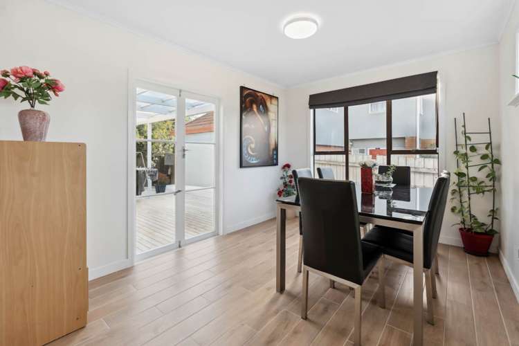 131 White Swan Road Mt Roskill_12
