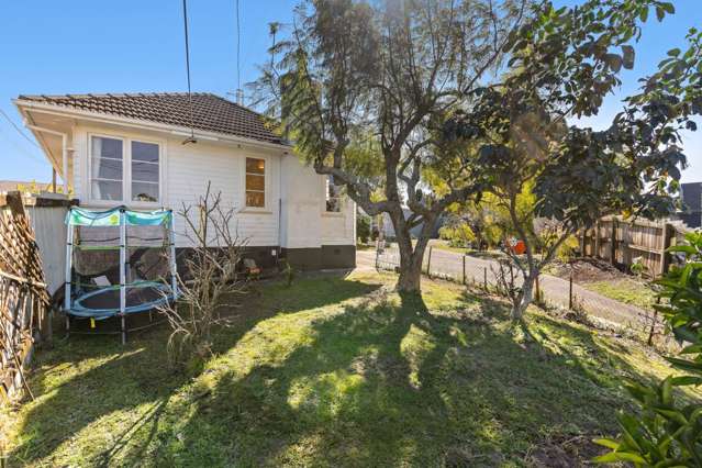 8 Devon Street Te Atatu South_3