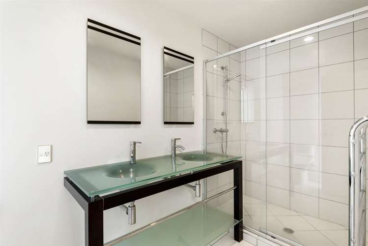 145 Alec Craig Way Gulf Harbour_16