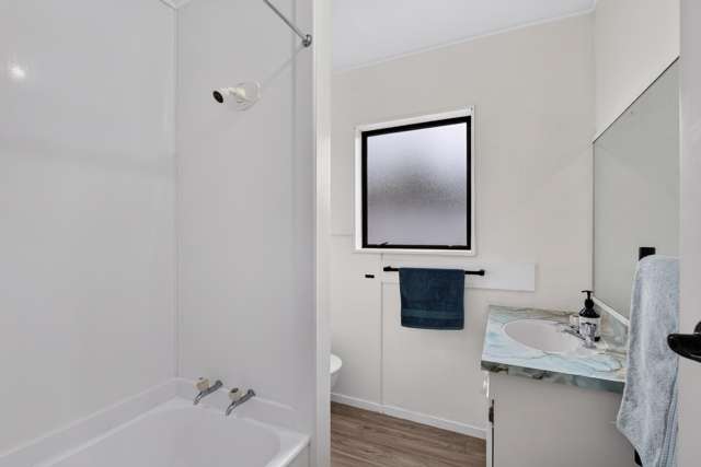 69A Riverbend Road Onekawa_3